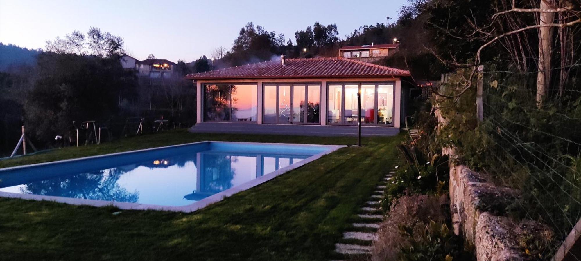 The Pool House Vila Longos Exterior foto